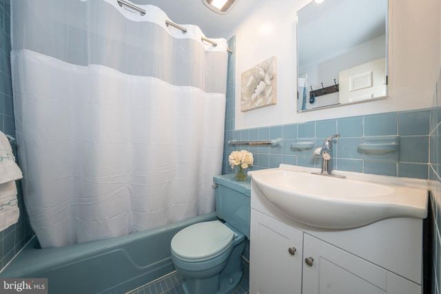 1448 MEADOWBROOK RD, Meadowbrook, PA 19046