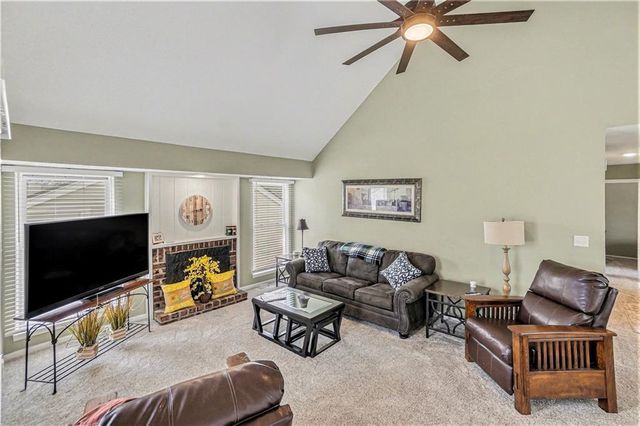 8267 N Revere Avenue, Kansas City, MO 64151