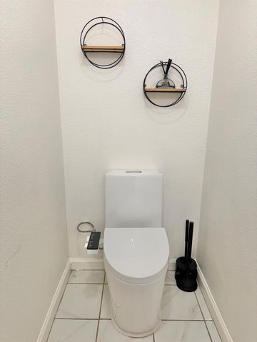 4045 EWS Woods Blvd, Stockton, CA 95206