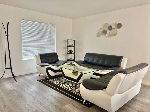 4045 EWS Woods Blvd, Stockton, CA 95206