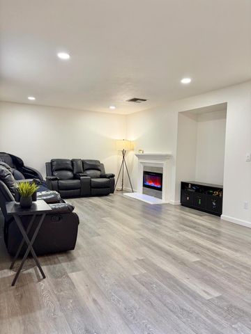 4045 EWS Woods Blvd, Stockton, CA 95206