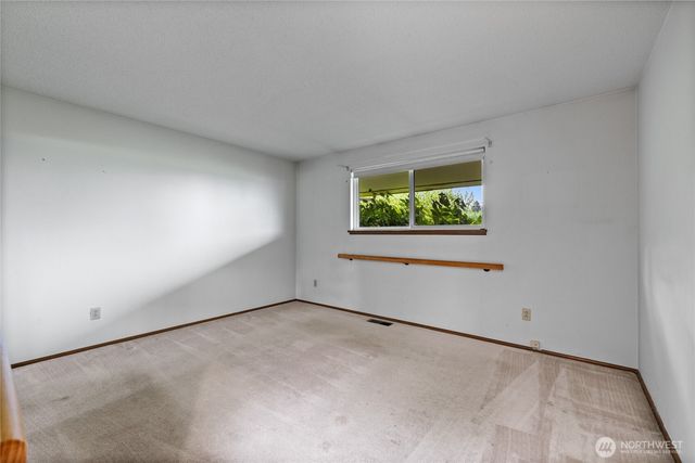 6107 Hawthorne Terrace NE, Tacoma, WA 98422