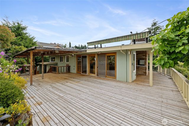 6107 Hawthorne Terrace NE, Tacoma, WA 98422