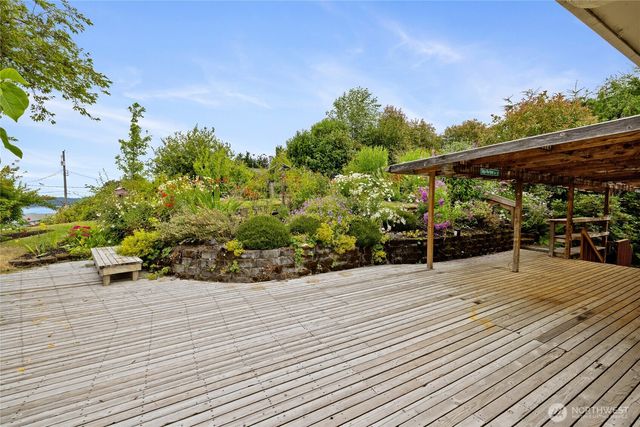 6107 Hawthorne Terrace NE, Tacoma, WA 98422