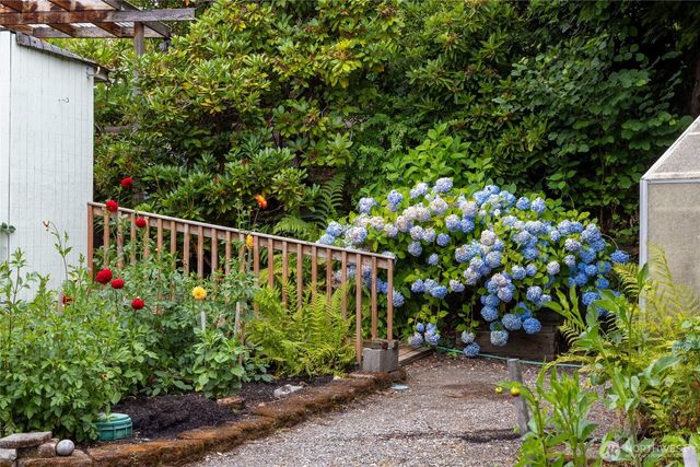 6107 Hawthorne Terrace NE, Tacoma, WA 98422