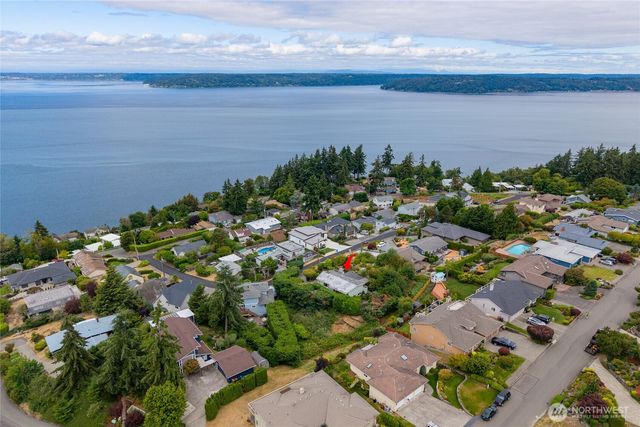 6107 Hawthorne Terrace NE, Tacoma, WA 98422