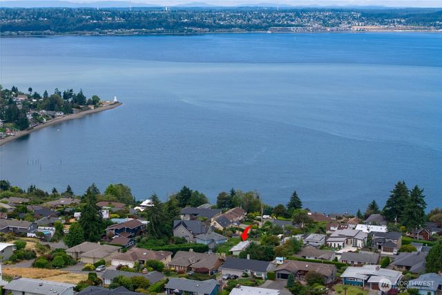 6107 Hawthorne Terrace NE, Tacoma, WA 98422