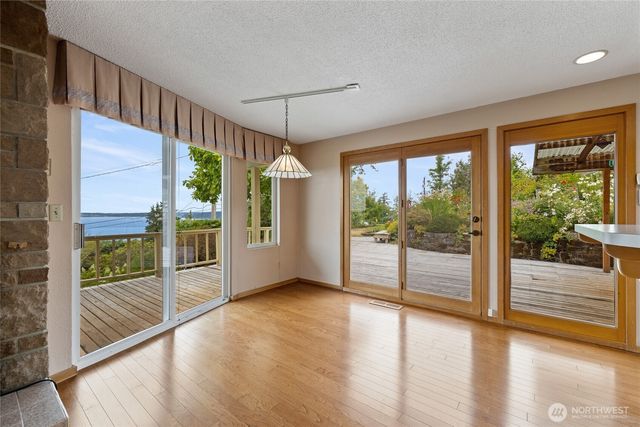 6107 Hawthorne Terrace NE, Tacoma, WA 98422