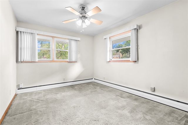 1077 Riverside Drive, Battle Creek, MI 49015