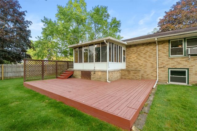 1077 Riverside Drive, Battle Creek, MI 49015