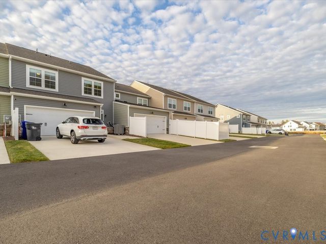 7046 Rivermere Ln, Henrico, VA 23059