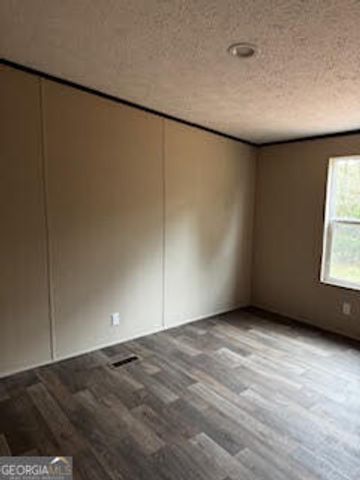 21 Trailer Park Road, Hartwell, GA 30643