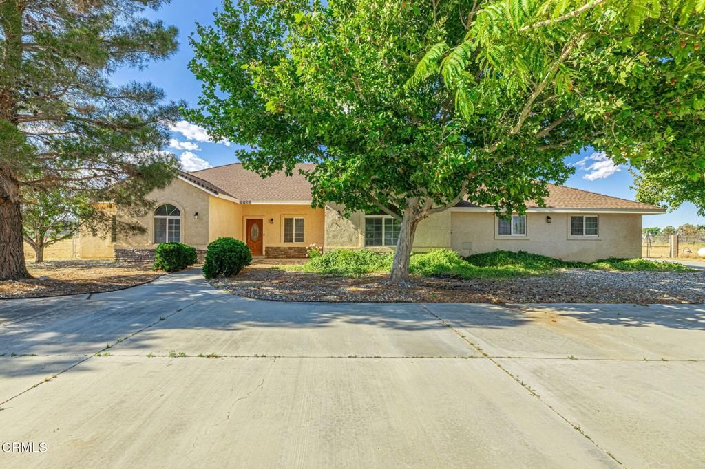 Image 1 of property listing at 8585 W Avenue E, Lancaster, CA 93536