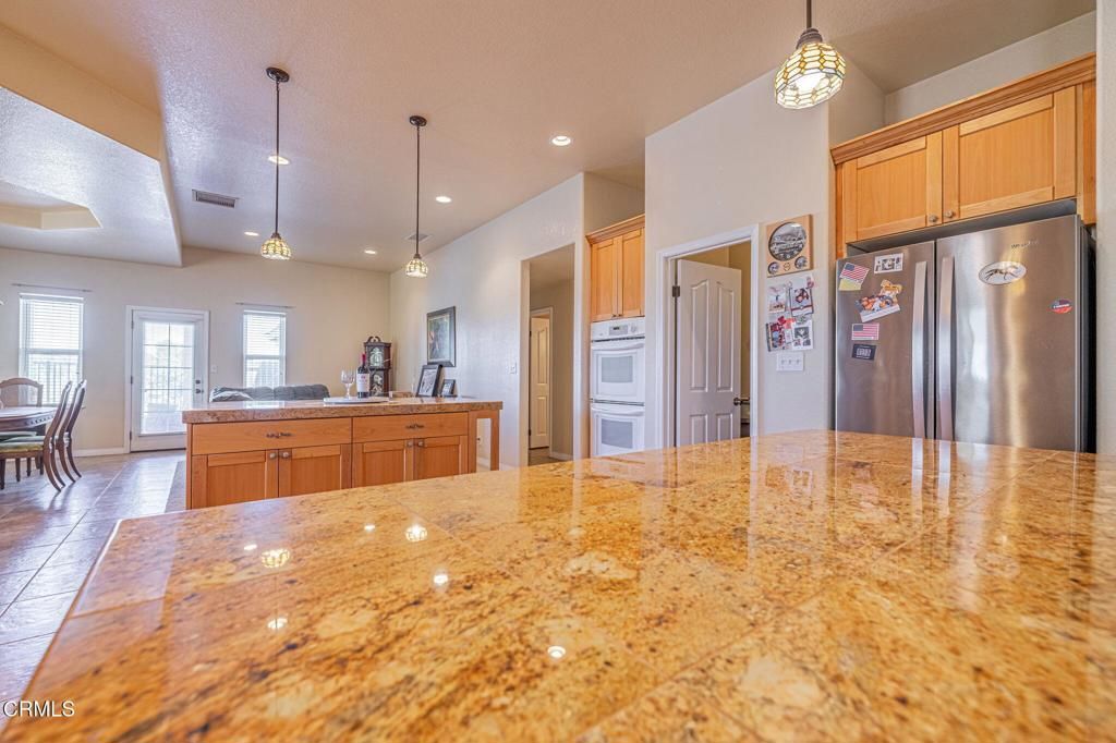 Image 10 of property listing at 8585 W Avenue E, Lancaster, CA 93536