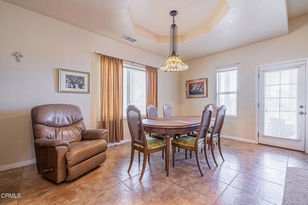 Image 12 of property listing at 8585 W Avenue E, Lancaster, CA 93536
