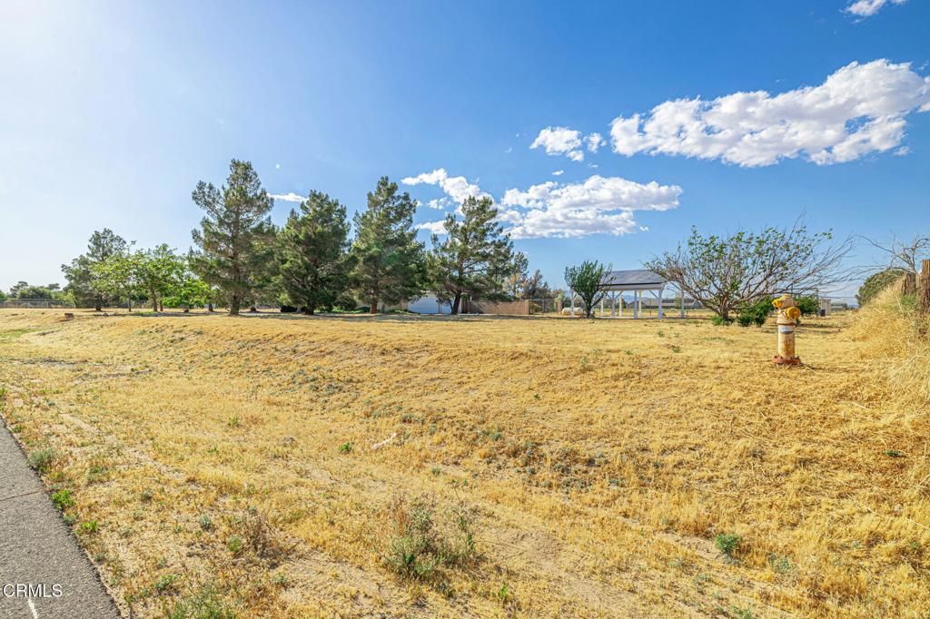 Image 42 of property listing at 8585 W Avenue E, Lancaster, CA 93536