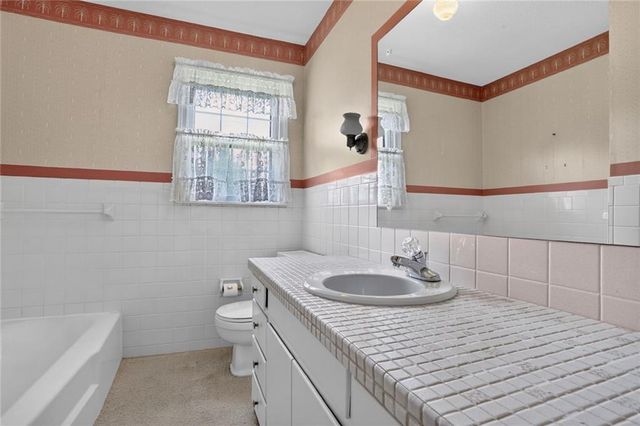 16904 Kentucky Road, Belton, MO 64012