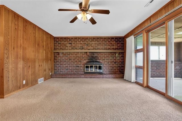 16904 Kentucky Road, Belton, MO 64012