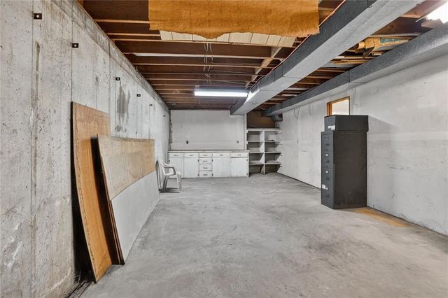 16904 Kentucky Road, Belton, MO 64012