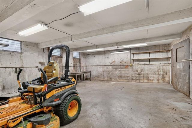 16904 Kentucky Road, Belton, MO 64012