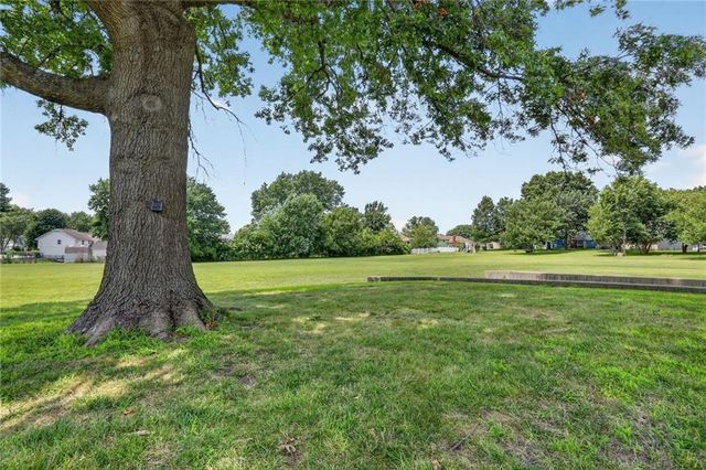 16904 Kentucky Road, Belton, MO 64012