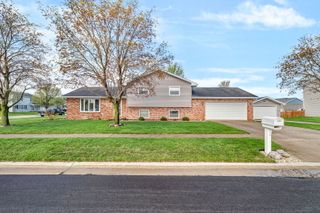 390 S Di Paolo Drive, Coal City, IL 60416