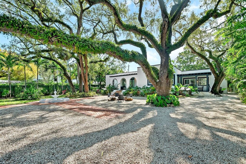 1702 Espanola Dr, Miami, FL 33133