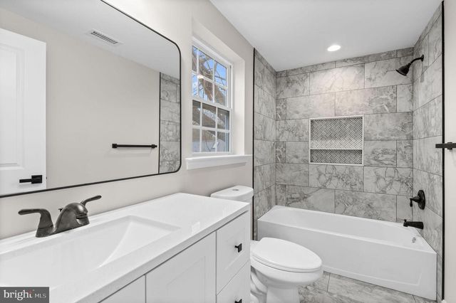 1509 RIVER RD, Croydon, PA 19021