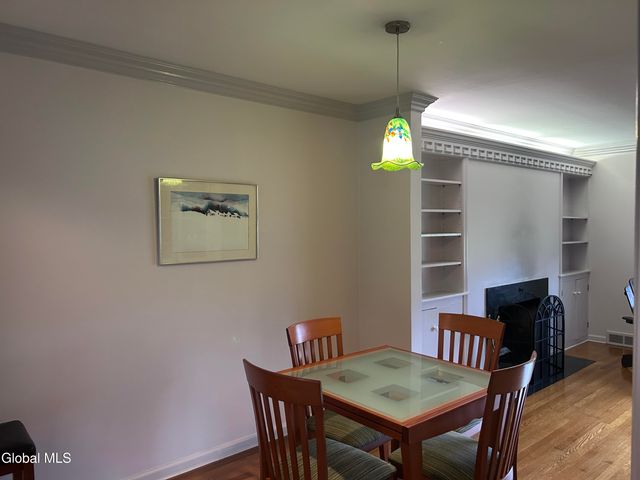 1737 Lexington Parkway, Niskayuna, NY 12309