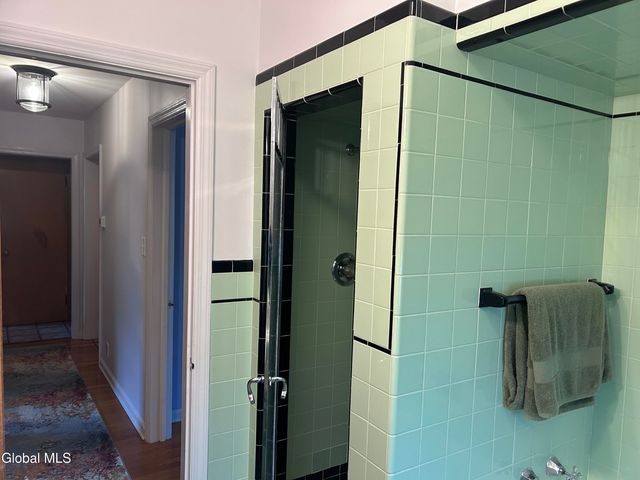 1737 Lexington Parkway, Niskayuna, NY 12309