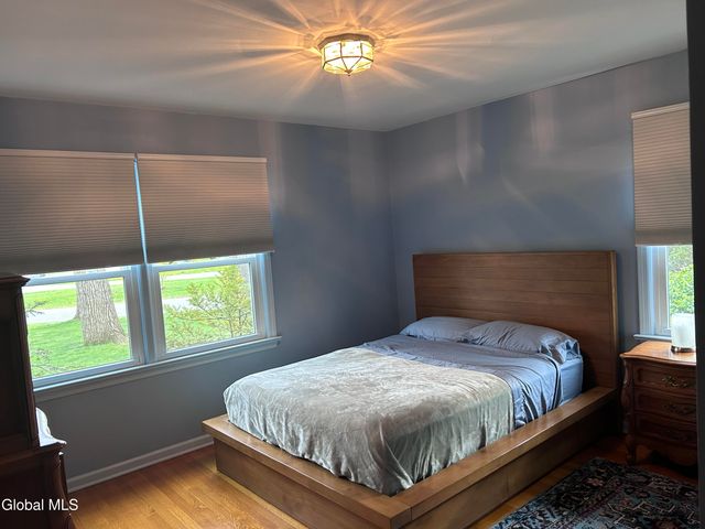 1737 Lexington Parkway, Niskayuna, NY 12309