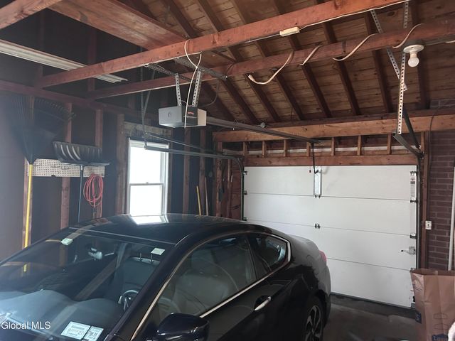 1737 Lexington Parkway, Niskayuna, NY 12309