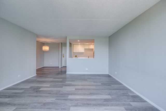 2015 S. Finley Road 612, Lombard, IL 60148