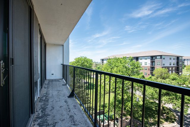 2015 S. Finley Road 612, Lombard, IL 60148