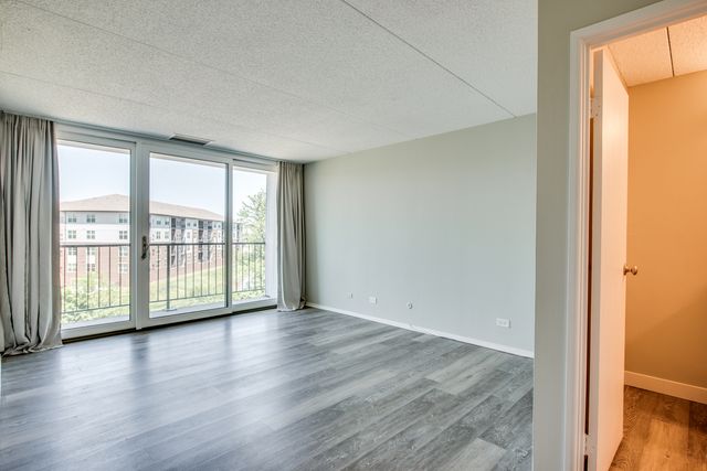 2015 S. Finley Road 612, Lombard, IL 60148