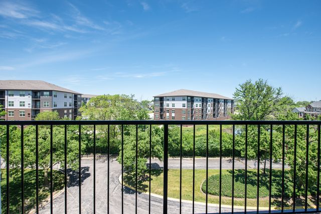 2015 S. Finley Road 612, Lombard, IL 60148