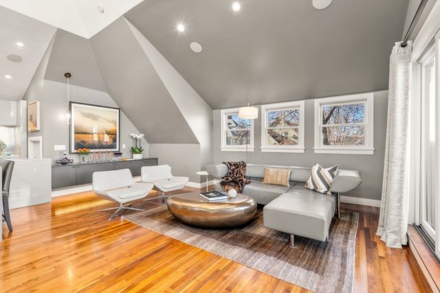 27 Salcombe St 2, Boston, MA 02125