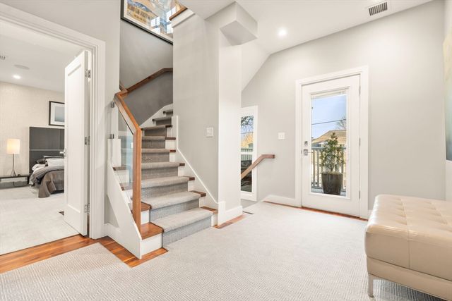 27 Salcombe St 2, Boston, MA 02125