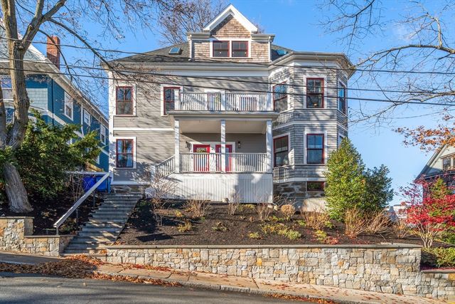 27 Salcombe St 2, Boston, MA 02125