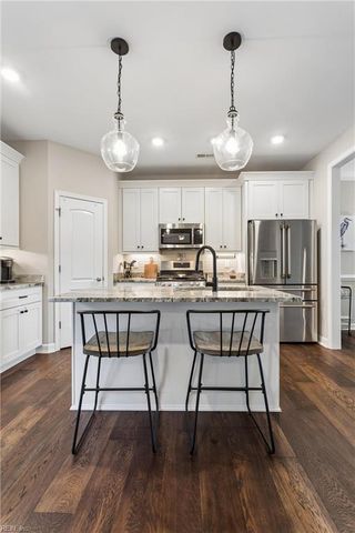 29 Hunts Neck RD, Poquoson, VA 23662