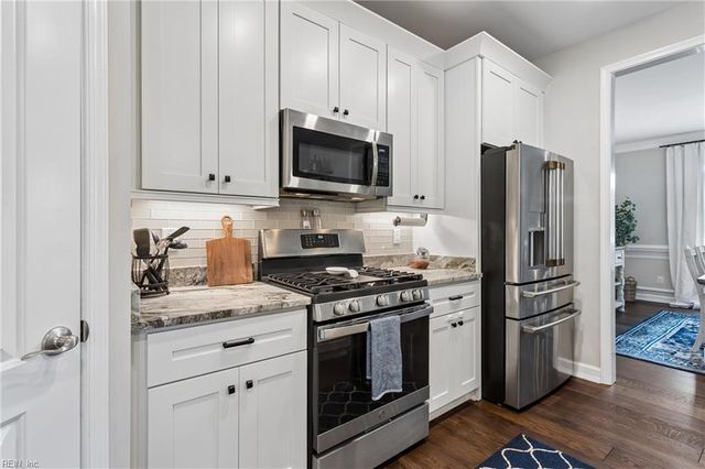 29 Hunts Neck RD, Poquoson, VA 23662