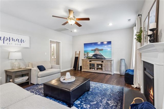 29 Hunts Neck RD, Poquoson, VA 23662