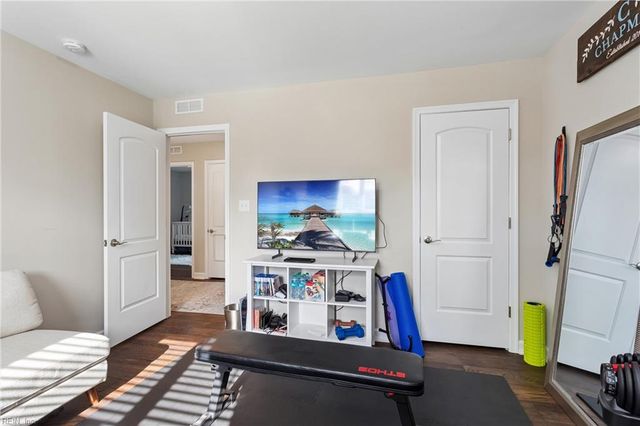 29 Hunts Neck RD, Poquoson, VA 23662
