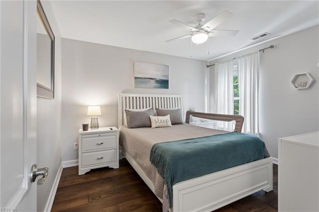 29 Hunts Neck RD, Poquoson, VA 23662