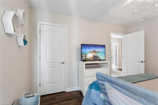 29 Hunts Neck RD, Poquoson, VA 23662