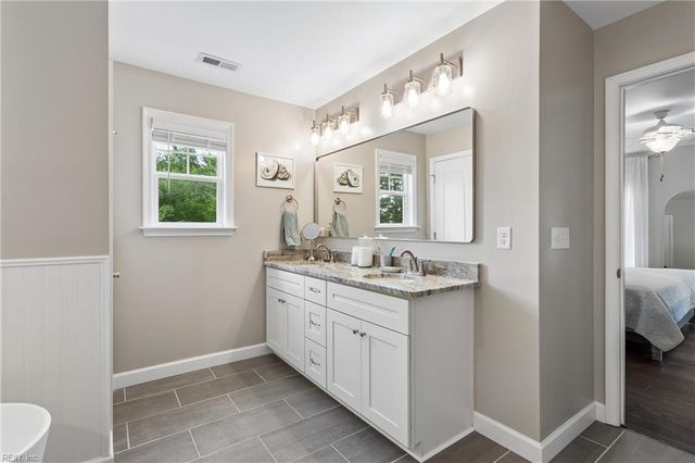 29 Hunts Neck RD, Poquoson, VA 23662
