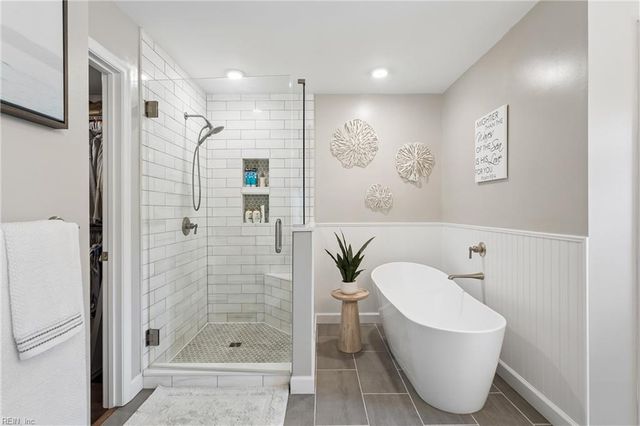 29 Hunts Neck RD, Poquoson, VA 23662