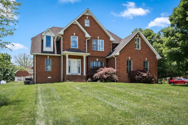 385 Thoroughbred Ln, Hartsville, TN 37074
