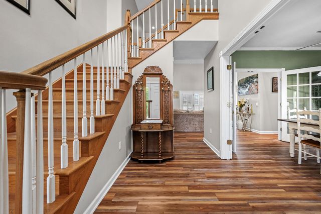 385 Thoroughbred Ln, Hartsville, TN 37074