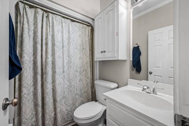385 Thoroughbred Ln, Hartsville, TN 37074